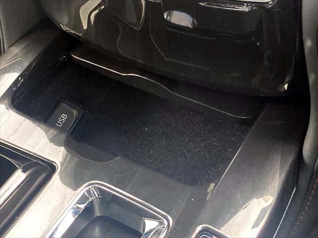 クラウン アスリートＧ　衝突軽減ブレーキ　オートマチックハイビーム　クリアランスソナー　ＨＤＤナビ　Ｂｌｕｅｔｏｏｔｈオーディオ　フルセグ　バックカメラ　ＥＴＣ　　ディスチャージヘッドライト　フォグランプ　　電動シート（40枚目）