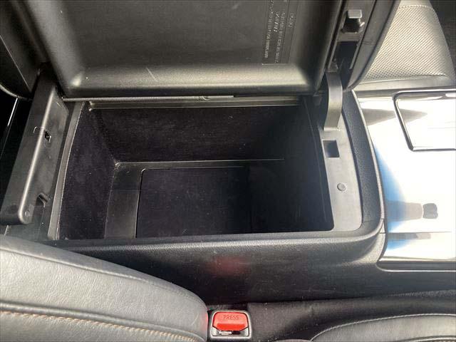 クラウン アスリートＧ　衝突軽減ブレーキ　オートマチックハイビーム　クリアランスソナー　ＨＤＤナビ　Ｂｌｕｅｔｏｏｔｈオーディオ　フルセグ　バックカメラ　ＥＴＣ　　ディスチャージヘッドライト　フォグランプ　　電動シート（42枚目）