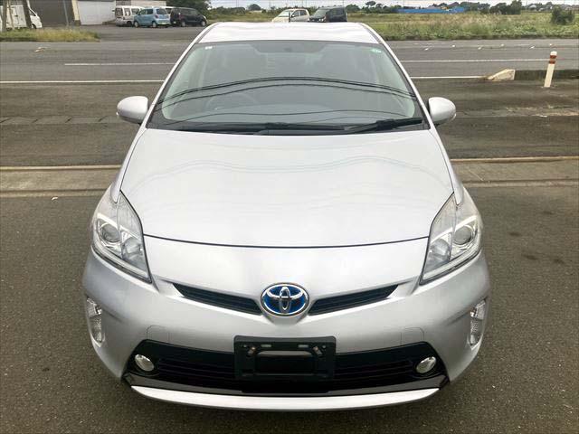 プリウス S メモリーナビ Bluetoothオーディオ CD・DVDプレイヤー フルセグTV バックカメラ ETC ディスチャージヘッドライト フォグランプ 純正アルミホイル スマートキー オートライト(4枚目)