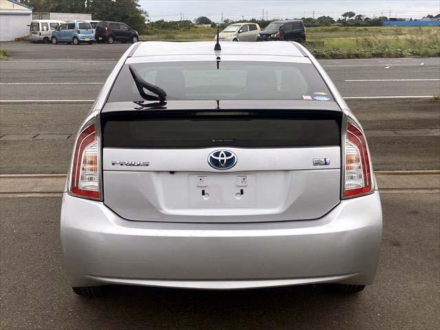 プリウス S メモリーナビ Bluetoothオーディオ CD・DVDプレイヤー フルセグTV バックカメラ ETC ディスチャージヘッドライト フォグランプ 純正アルミホイル スマートキー オートライト(6枚目)