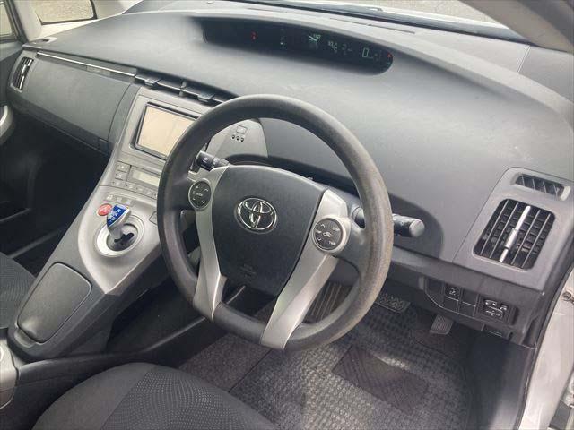 プリウス S メモリーナビ Bluetoothオーディオ CD・DVDプレイヤー フルセグTV バックカメラ ETC ディスチャージヘッドライト フォグランプ 純正アルミホイル スマートキー オートライト(24枚目)