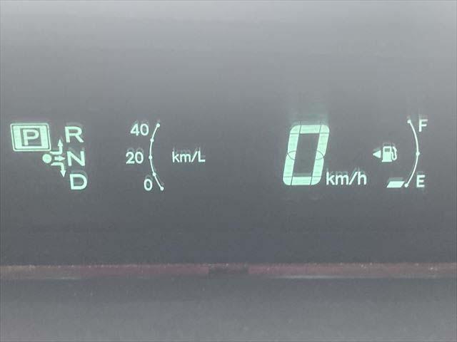 プリウス S メモリーナビ Bluetoothオーディオ CD・DVDプレイヤー フルセグTV バックカメラ ETC ディスチャージヘッドライト フォグランプ 純正アルミホイル スマートキー オートライト(25枚目)