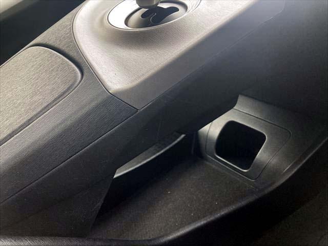 プリウス S メモリーナビ Bluetoothオーディオ CD・DVDプレイヤー フルセグTV バックカメラ ETC ディスチャージヘッドライト フォグランプ 純正アルミホイル スマートキー オートライト(29枚目)