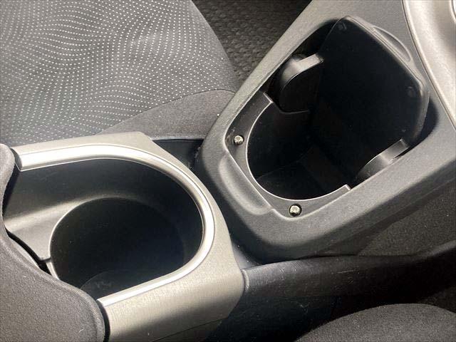 プリウス S メモリーナビ Bluetoothオーディオ CD・DVDプレイヤー フルセグTV バックカメラ ETC ディスチャージヘッドライト フォグランプ 純正アルミホイル スマートキー オートライト(30枚目)