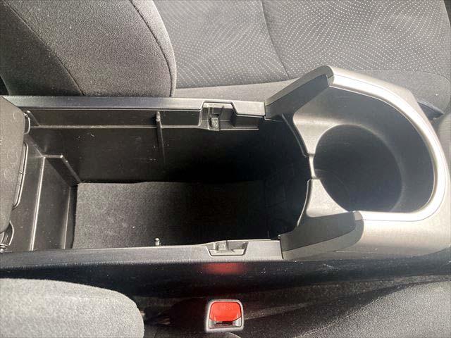 プリウス S メモリーナビ Bluetoothオーディオ CD・DVDプレイヤー フルセグTV バックカメラ ETC ディスチャージヘッドライト フォグランプ 純正アルミホイル スマートキー オートライト(32枚目)