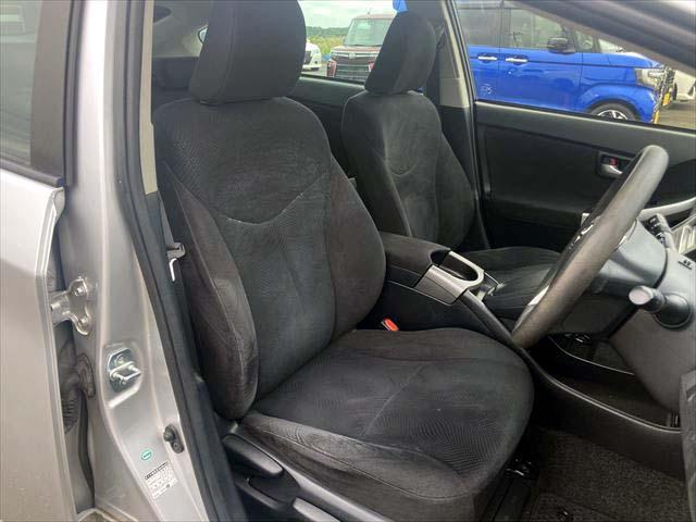 プリウス S メモリーナビ Bluetoothオーディオ CD・DVDプレイヤー フルセグTV バックカメラ ETC ディスチャージヘッドライト フォグランプ 純正アルミホイル スマートキー オートライト(39枚目)