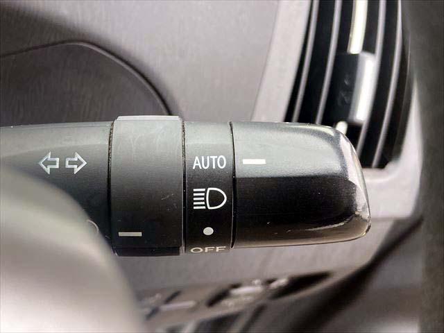 プリウス S メモリーナビ Bluetoothオーディオ CD・DVDプレイヤー フルセグTV バックカメラ ETC ディスチャージヘッドライト フォグランプ 純正アルミホイル スマートキー オートライト(42枚目)