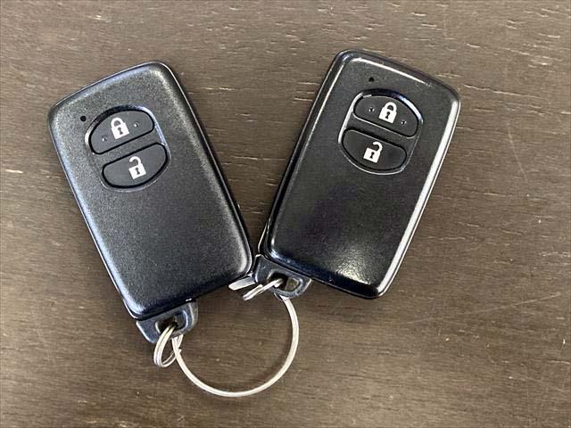 プリウス S メモリーナビ Bluetoothオーディオ CD・DVDプレイヤー フルセグTV バックカメラ ETC ディスチャージヘッドライト フォグランプ 純正アルミホイル スマートキー オートライト(44枚目)