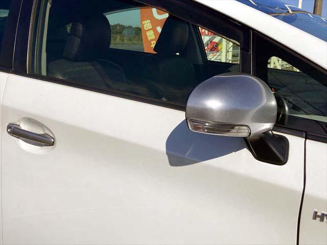 プリウス Ｓマイコーデ　純正８インチＳＤナビ　Ｂｌｕｅｔｏｏｔｈオーディオ　ＣＤ・ＤＶＤプレイヤー　フルセグＢカメラ　ＥＴＣ　　ディスチャージヘッドライト　フォグランプ　ＡＣ１００Ｖ電源　スマートキー　オートライト（50枚目）