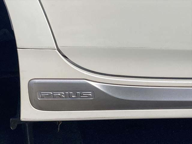 プリウス Ｓマイコーデ　純正８インチＳＤナビ　Ｂｌｕｅｔｏｏｔｈオーディオ　ＣＤ・ＤＶＤプレイヤー　フルセグＢカメラ　ＥＴＣ　　ディスチャージヘッドライト　フォグランプ　ＡＣ１００Ｖ電源　スマートキー　オートライト（52枚目）