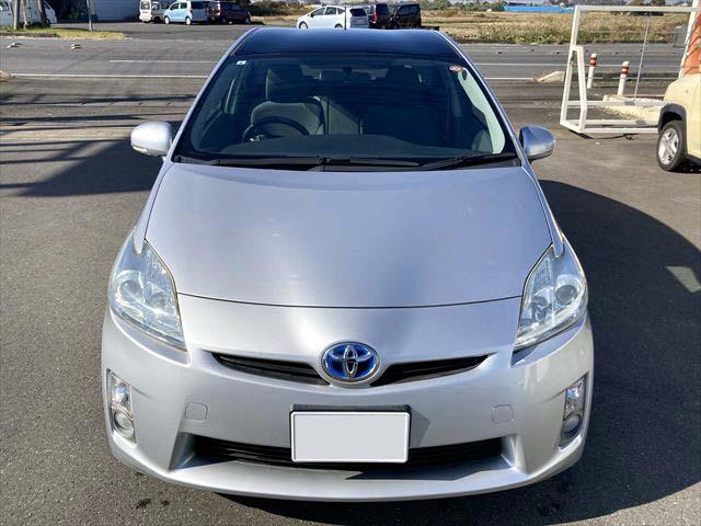 プリウス Ｇ　クルーズコントロール　ＨＤＤナビ　ＣＤ／ＤＶＤプレイヤー　ワンセグ　バックカメラ　ＥＴＣ　　フロントフォグランプ　スマートキー　純正アルミホイル（4枚目）