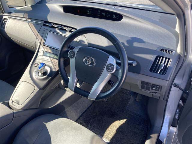 プリウス Ｇ　クルーズコントロール　ＨＤＤナビ　ＣＤ／ＤＶＤプレイヤー　ワンセグ　バックカメラ　ＥＴＣ　　フロントフォグランプ　スマートキー　純正アルミホイル（33枚目）