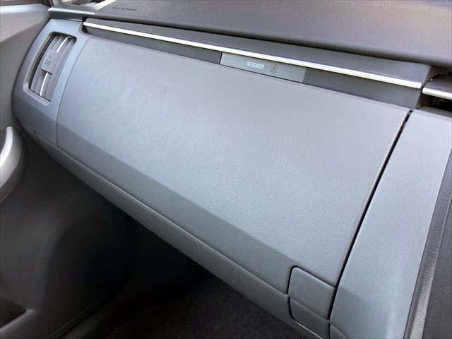 プリウス Ｇ　クルーズコントロール　ＨＤＤナビ　ＣＤ／ＤＶＤプレイヤー　ワンセグ　バックカメラ　ＥＴＣ　　フロントフォグランプ　スマートキー　純正アルミホイル（37枚目）