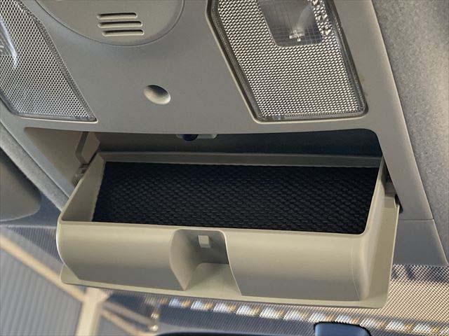 プリウス Ｇ　クルーズコントロール　ＨＤＤナビ　ＣＤ／ＤＶＤプレイヤー　ワンセグ　バックカメラ　ＥＴＣ　　フロントフォグランプ　スマートキー　純正アルミホイル（42枚目）