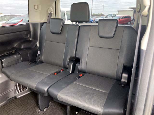 エスクァイア Ｇｉ　ＬＥＤヘッドライト　ＬＥＤフォグ　オートマチックハイビーム　両側電動スライドドア　シートヒーター　クルーズコントロール　ＳＤナビ　Ｂｌｕｅｔｏｏｔｈフルセグ　Ｂカメラ　ＥＴＣ　１１インチ後席モニター（13枚目）