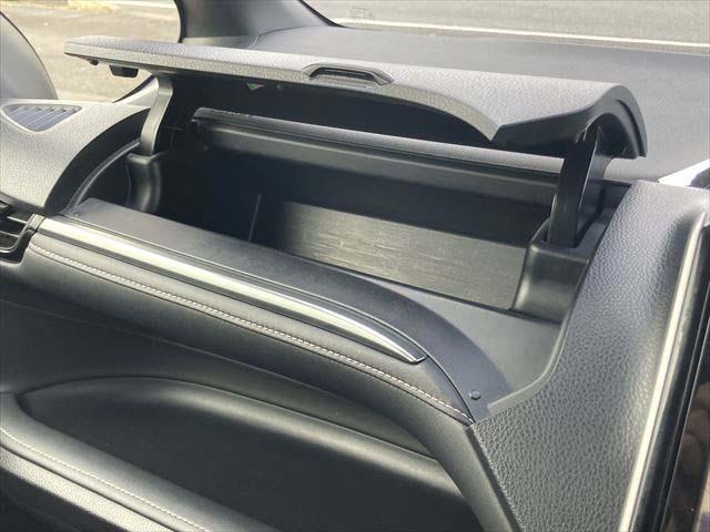 エスクァイア Ｇｉ　ＬＥＤヘッドライト　ＬＥＤフォグ　オートマチックハイビーム　両側電動スライドドア　シートヒーター　クルーズコントロール　ＳＤナビ　Ｂｌｕｅｔｏｏｔｈフルセグ　Ｂカメラ　ＥＴＣ　１１インチ後席モニター（43枚目）