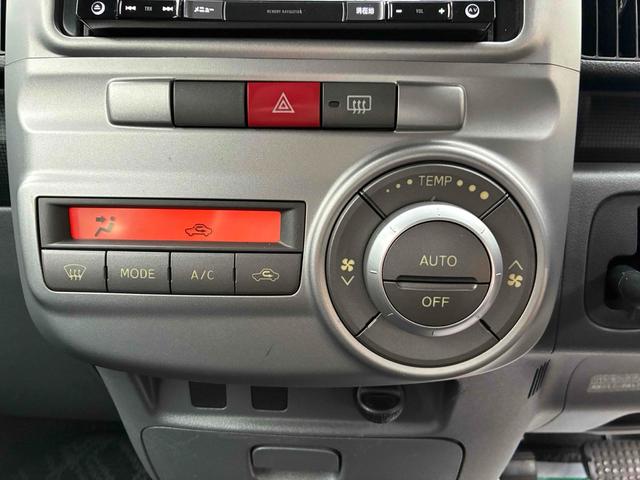タント カスタムＸ　ＥＴＣ　スライドドア　ナビ　ＨＩＤ　スマートキー　電動格納ミラー　ベンチシート　ＡＴ　盗難防止システム　ＡＢＳ　アルミホイール　衝突安全ボディ　エアコン　パワーステアリング　パワーウィンドウ（6枚目）