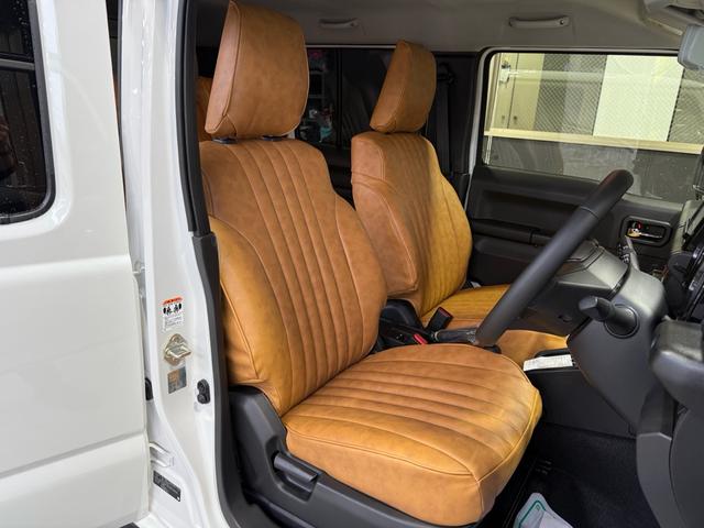ジムニーノマド ＦＣ　届出済未使用車／リフトＵＰ／マッドタイヤ／純正８インチナビ／Ｂカメラ／ＢＴ接続／ＵＳＢ／フルセグ／ステアＳＷ／純正ドラレコ前後／シートカバー茶系／シートＨ／ＵＶカットフィルム／Ｆマット／Ｓキー／保証書（15枚目）