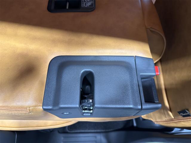 ジムニーノマド ＦＣ　届出済未使用車／リフトＵＰ／マッドタイヤ／純正８インチナビ／Ｂカメラ／ＢＴ接続／ＵＳＢ／フルセグ／ステアＳＷ／純正ドラレコ前後／シートカバー茶系／シートＨ／ＵＶカットフィルム／Ｆマット／Ｓキー／保証書（30枚目）