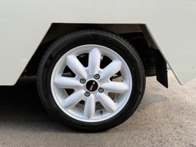 ハイゼットトラック 　４ＷＤ／キャンピングカー／Ｓｔａｇｅ２１：リゾートデュオバンビーノ／ポップアップルーフ／ソーラーパネル／インバーター／シンク／サブバッテリー／バックカメラ／ワンオーナー／リアモニター／走行１万ｋｍ台／（29枚目）