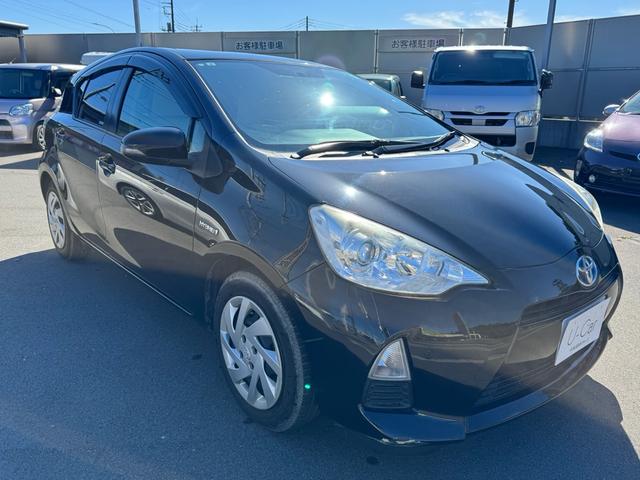 アクア 純正ナビ/バックガイドモニター/地デジ/Bluetooth接続/キーレスキー/ETC/電動格納ミラー/Hライトレベライザー/禁煙/検8年4月/ABS/内外装クリーニング済/取説/保証書/整備点検記録簿(3枚目)