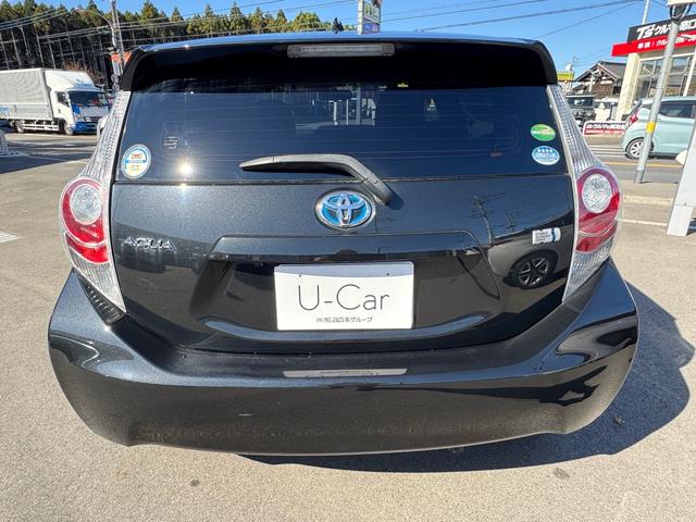 アクア 純正ナビ/バックガイドモニター/地デジ/Bluetooth接続/キーレスキー/ETC/電動格納ミラー/Hライトレベライザー/禁煙/検8年4月/ABS/内外装クリーニング済/取説/保証書/整備点検記録簿(5枚目)