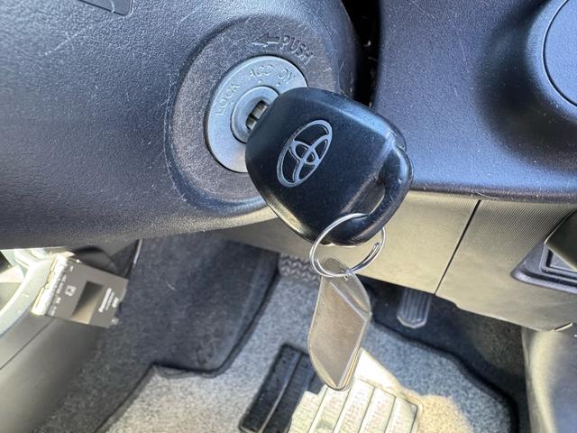 アクア 純正ナビ/バックガイドモニター/地デジ/Bluetooth接続/キーレスキー/ETC/電動格納ミラー/Hライトレベライザー/禁煙/検8年4月/ABS/内外装クリーニング済/取説/保証書/整備点検記録簿(11枚目)