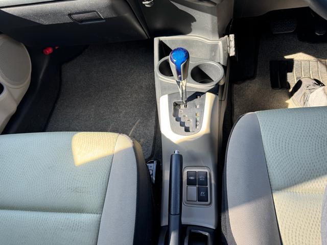 アクア 純正ナビ/バックガイドモニター/地デジ/Bluetooth接続/キーレスキー/ETC/電動格納ミラー/Hライトレベライザー/禁煙/検8年4月/ABS/内外装クリーニング済/取説/保証書/整備点検記録簿(15枚目)