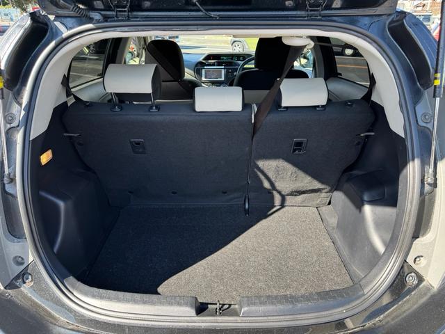 アクア 純正ナビ/バックガイドモニター/地デジ/Bluetooth接続/キーレスキー/ETC/電動格納ミラー/Hライトレベライザー/禁煙/検8年4月/ABS/内外装クリーニング済/取説/保証書/整備点検記録簿(19枚目)