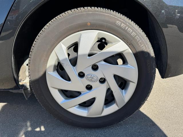 アクア 純正ナビ/バックガイドモニター/地デジ/Bluetooth接続/キーレスキー/ETC/電動格納ミラー/Hライトレベライザー/禁煙/検8年4月/ABS/内外装クリーニング済/取説/保証書/整備点検記録簿(27枚目)