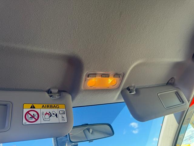 アクア S 車検8年4月/純正SDナビ/バックカメラ/Bluetooth接続/格納ミラー/運転席シートヒーター/スマートキー2ケ/LEDヘッド/ドラレコ前後/ワンオーナー/ETC/純正15AW/内装(赤白)(29枚目)