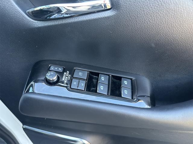 アルファード ２．５Ｓ　Ｃパッケージ　走行２万キロ台／車検８年１０月／９インチナビ／フルセグ／デジタルインナーＭ／後席Ｍ／ステアリングＨ／Ｐバック／両側Ｐスライド／レーダークルーズＣ／前後ドラレコ／ＴＳＳ／Ｂカメラ／禁煙／１００Ｖ／ＵＳＢ（34枚目）