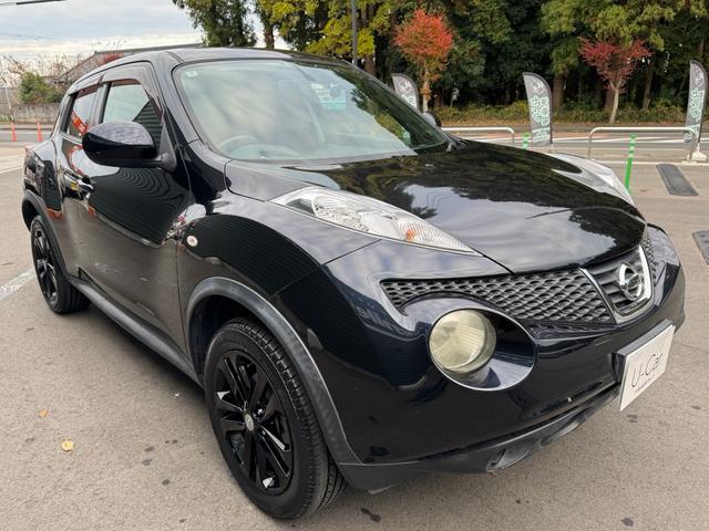 ジューク １５ＲＸ　車検９年３月／純正１７ＡＷ（ブラックペイント）／タイヤ新品ＢＳ／純正ナビ／バックカメラ／ＥＴＣ／オートエアコン／パワステ／ＡＢＳ／パワーウインド／プライバシーガラス／ドアバイザー／買取車／禁煙車（3枚目）