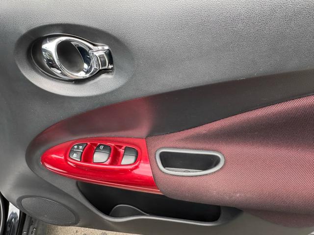 ジューク １５ＲＸ　車検９年３月／純正１７ＡＷ（ブラックペイント）／タイヤ新品ＢＳ／純正ナビ／バックカメラ／ＥＴＣ／オートエアコン／パワステ／ＡＢＳ／パワーウインド／プライバシーガラス／ドアバイザー／買取車／禁煙車（9枚目）