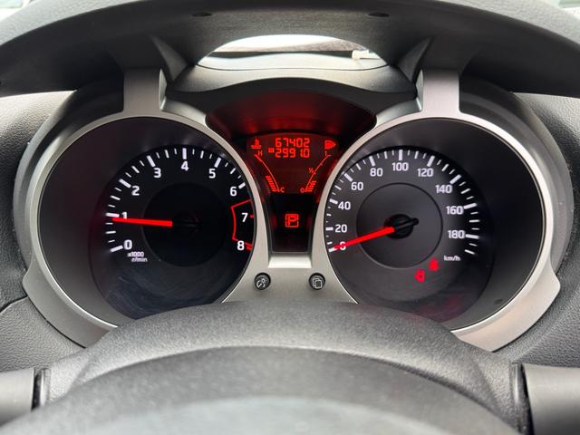 ジューク １５ＲＸ　車検９年３月／純正１７ＡＷ（ブラックペイント）／タイヤ新品ＢＳ／純正ナビ／バックカメラ／ＥＴＣ／オートエアコン／パワステ／ＡＢＳ／パワーウインド／プライバシーガラス／ドアバイザー／買取車／禁煙車（12枚目）