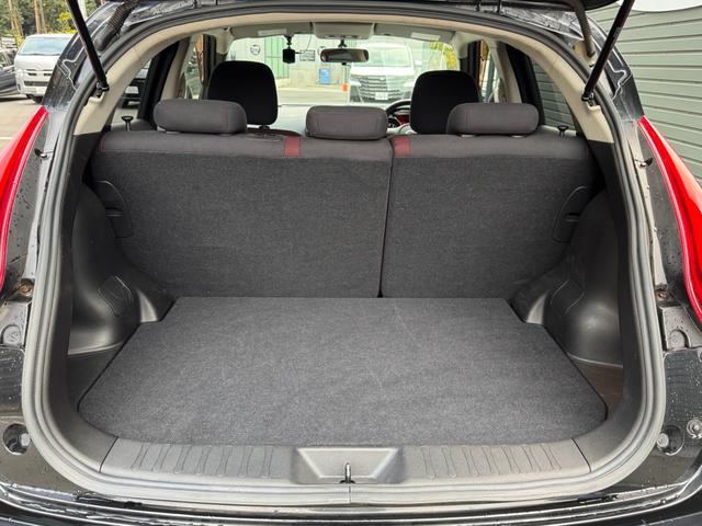 ジューク １５ＲＸ　車検９年３月／純正１７ＡＷ（ブラックペイント）／タイヤ新品ＢＳ／純正ナビ／バックカメラ／ＥＴＣ／オートエアコン／パワステ／ＡＢＳ／パワーウインド／プライバシーガラス／ドアバイザー／買取車／禁煙車（21枚目）