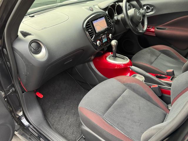 ジューク １５ＲＸ　車検９年３月／純正１７ＡＷ（ブラックペイント）／タイヤ新品ＢＳ／純正ナビ／バックカメラ／ＥＴＣ／オートエアコン／パワステ／ＡＢＳ／パワーウインド／プライバシーガラス／ドアバイザー／買取車／禁煙車（24枚目）