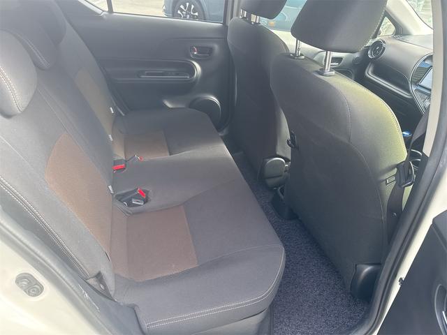 アクア Ｇ　後期型／ワンオーナー／車検８年１０月／禁煙／純正ＳＤナビ／フルセグ／Ｂモニター／ＤＶＤ再生可／ビルトインＥＴＣ／スマートキー／Ｐスタート／Ｃソナー／クルーズコントロール／フォグランプ／整備点検記録簿（14枚目）