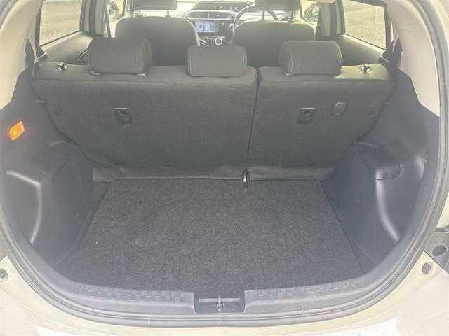 アクア Ｇ　後期型／ワンオーナー／車検８年１０月／禁煙／純正ＳＤナビ／フルセグ／Ｂモニター／ＤＶＤ再生可／ビルトインＥＴＣ／スマートキー／Ｐスタート／Ｃソナー／クルーズコントロール／フォグランプ／整備点検記録簿（18枚目）