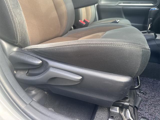 アクア Ｇ　後期型／ワンオーナー／車検８年１０月／禁煙／純正ＳＤナビ／フルセグ／Ｂモニター／ＤＶＤ再生可／ビルトインＥＴＣ／スマートキー／Ｐスタート／Ｃソナー／クルーズコントロール／フォグランプ／整備点検記録簿（47枚目）