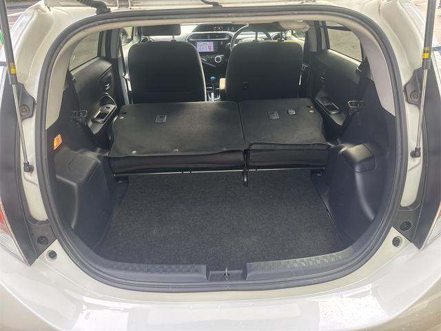 アクア Ｇ　後期型／ワンオーナー／車検８年１０月／禁煙／純正ＳＤナビ／フルセグ／Ｂモニター／ＤＶＤ再生可／ビルトインＥＴＣ／スマートキー／Ｐスタート／Ｃソナー／クルーズコントロール／フォグランプ／整備点検記録簿（52枚目）