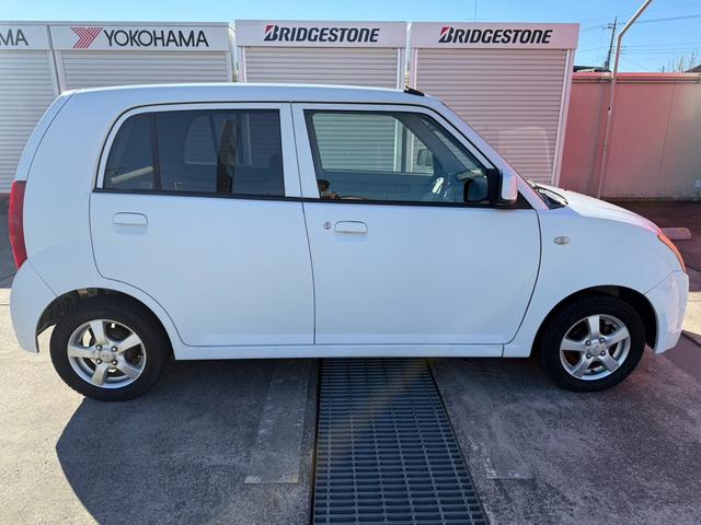 ピノ Ｓ　ユーザー買取車／ＣＤデッキ／パワーウィンド／エアコン／キーレスキー／パワーステアリング／ＡＢＳ／電動格納ドアミラー／ヘッドライトレベライザー／運転席エアバック／助手席エアバッグ（25枚目）