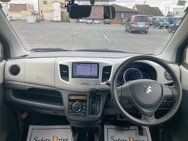 ワゴンＲ ＦＸ　禁煙車／社外ナビ／フルセグＴＶ／ＢＴ／オートエアコン／キーレスキー／アイドリングストップ／フロアマット／エアバッグ／ＡＢＳ／ベンチシート／パワステ／電動格納ミラ－（4枚目）