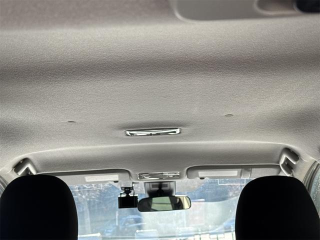 アクア Ｓスタイルブラック　走行３万キロ台／車検２年点検整備付／純正９インチＴーコネクトナビ／フルセグＴＶ／ＢＴ接続／トヨタセーフティセンス／プリクラッシュセーフティ／プッシュスタート／スマートキー／ドラレコ／保証書／取扱説明書（12枚目）