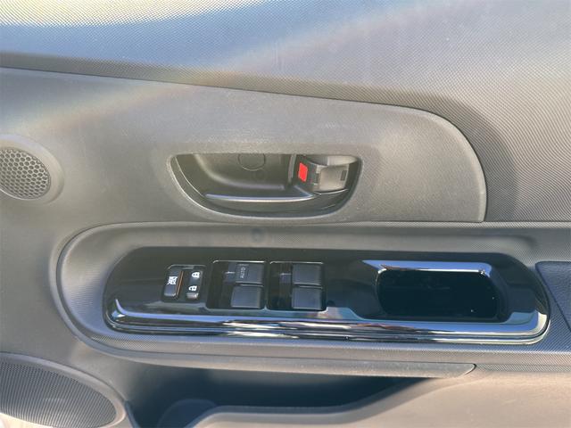 アクア Ｓスタイルブラック　走行３万キロ台／車検２年点検整備付／純正９インチＴーコネクトナビ／フルセグＴＶ／ＢＴ接続／トヨタセーフティセンス／プリクラッシュセーフティ／プッシュスタート／スマートキー／ドラレコ／保証書／取扱説明書（31枚目）