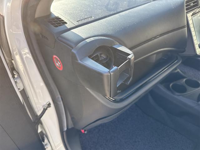 アクア Ｓスタイルブラック　走行３万キロ台／車検２年点検整備付／純正９インチＴーコネクトナビ／フルセグＴＶ／ＢＴ接続／トヨタセーフティセンス／プリクラッシュセーフティ／プッシュスタート／スマートキー／ドラレコ／保証書／取扱説明書（51枚目）