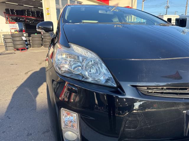 プリウス Ｓツーリングセレクション　車検２年点検整備付／走行距離５万キロ未満／純正ＳＤナビ／地デジ／バックカメラ／ＥＴＣ／プッシュスタート／スマートキー／純正ツーリング１７ＡＷ／ＬＥＤヘッド／プライバシーガラス／ステアリングＳＷ／禁煙車（23枚目）