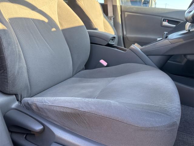 プリウス Ｓツーリングセレクション　車検２年点検整備付／走行距離５万キロ未満／純正ＳＤナビ／地デジ／バックカメラ／ＥＴＣ／プッシュスタート／スマートキー／純正ツーリング１７ＡＷ／ＬＥＤヘッド／プライバシーガラス／ステアリングＳＷ／禁煙車（41枚目）