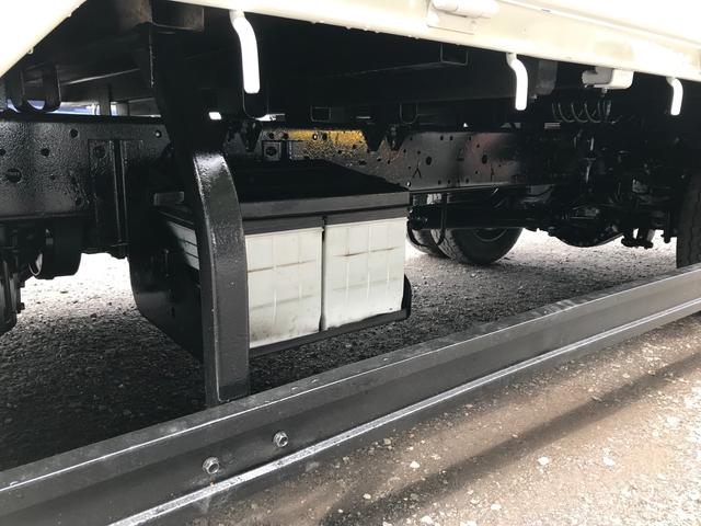 エルフトラック 　ロングボディ　マニュアル５速　エアコン　パワステ　パワーウィンドウ　積載量　２０００ＫＧ　Ｎｏｘ．ＰＭ適合（12枚目）