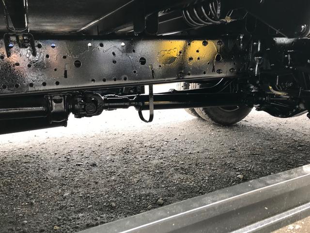 エルフトラック 　ロングボディ　マニュアル５速　エアコン　パワステ　パワーウィンドウ　積載量　２０００ＫＧ　Ｎｏｘ．ＰＭ適合（13枚目）